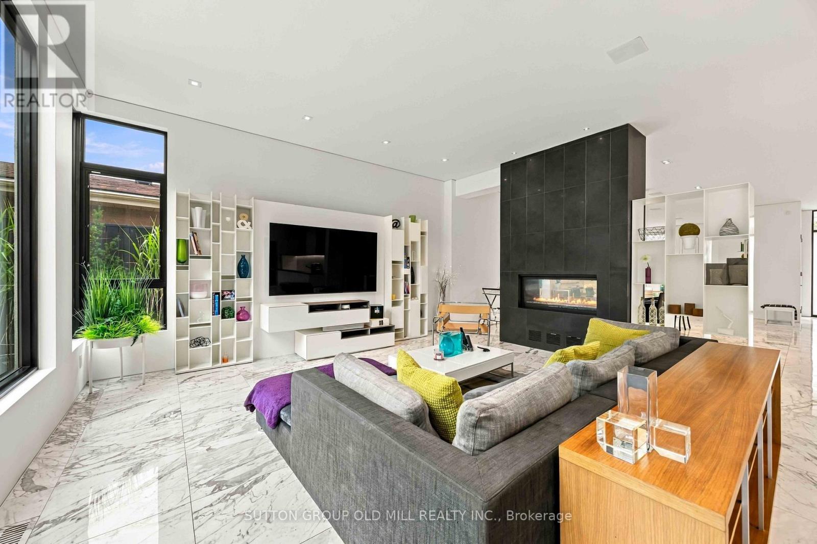14 Parson Court, Toronto, ON photo 6