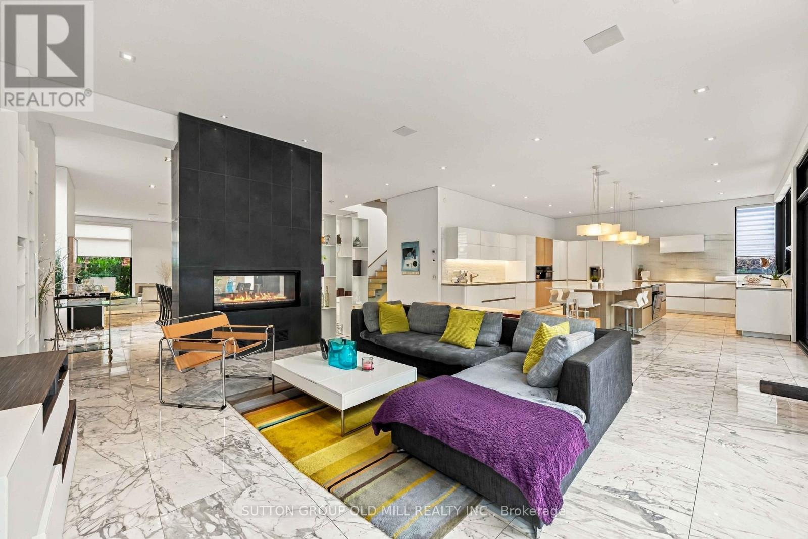 14 Parson Court, Toronto, ON photo 7
