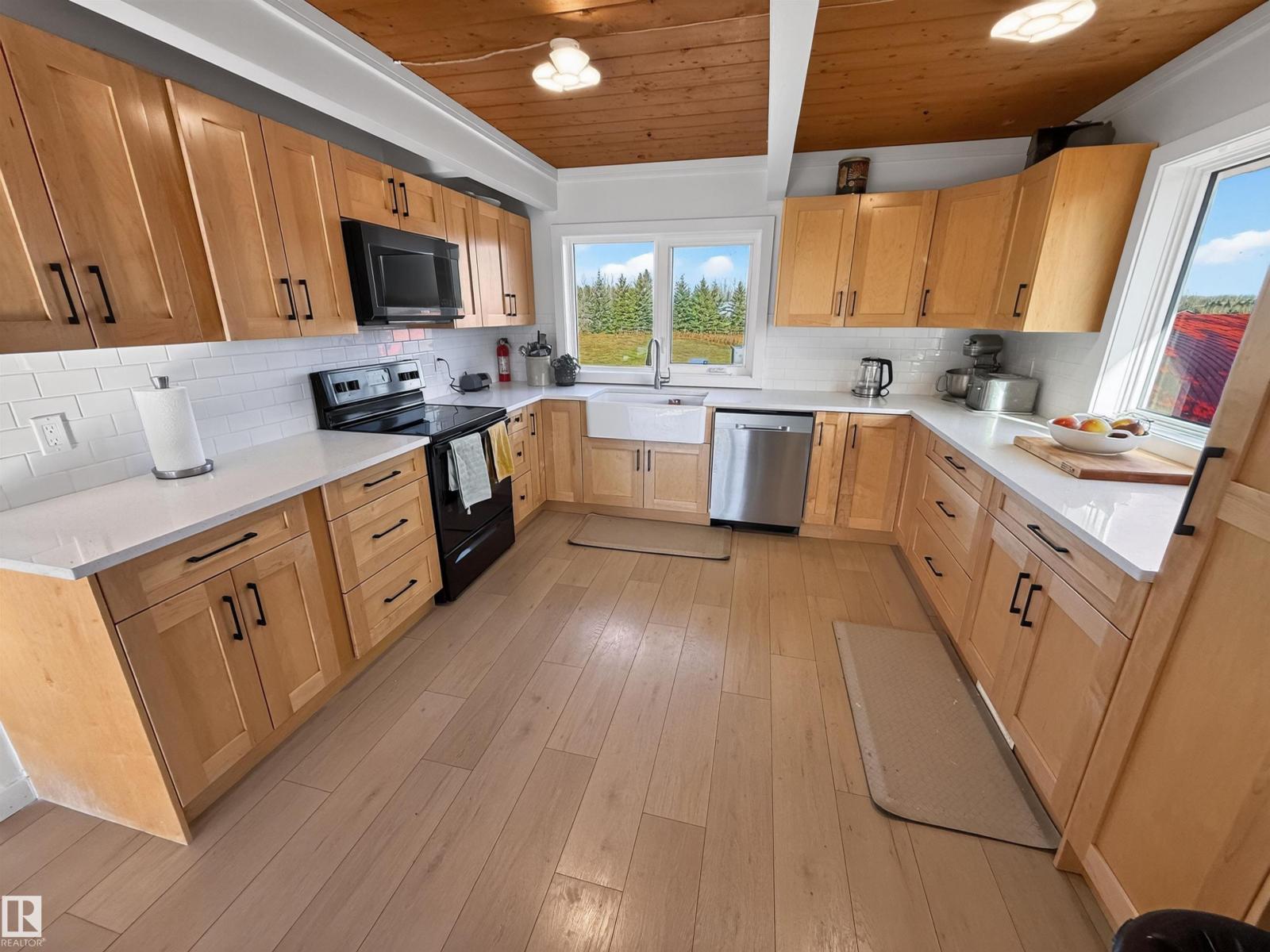 Property photograph 3 for MLS E4514551