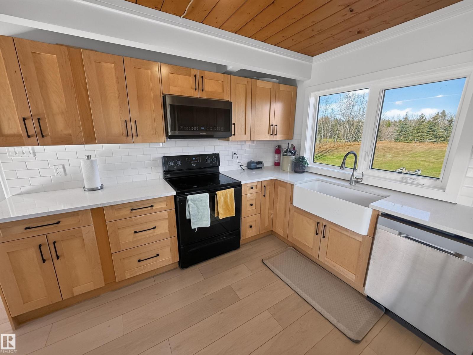 Property photograph 10 for MLS E4514551