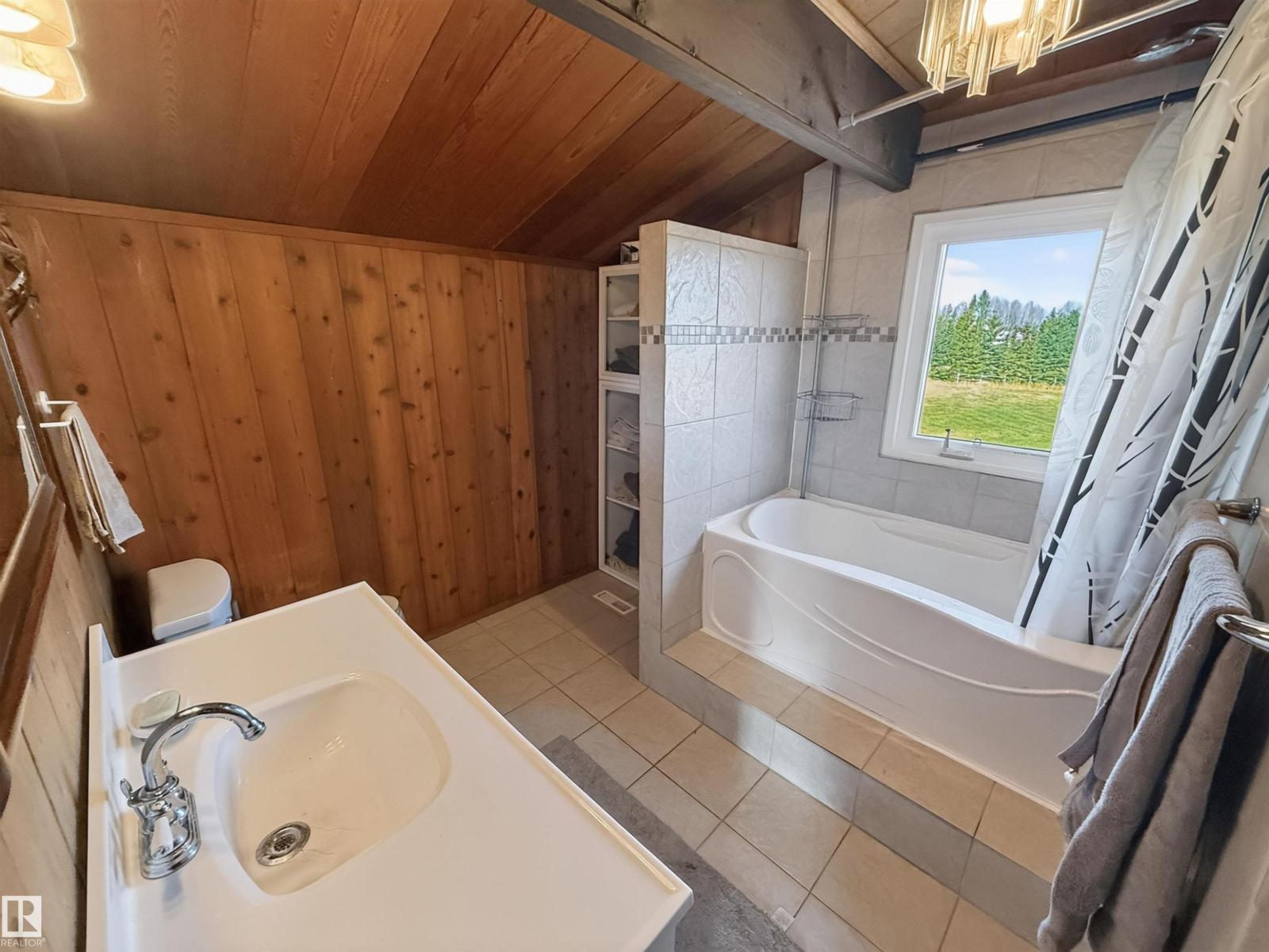 Property photograph 23 for MLS E4514551