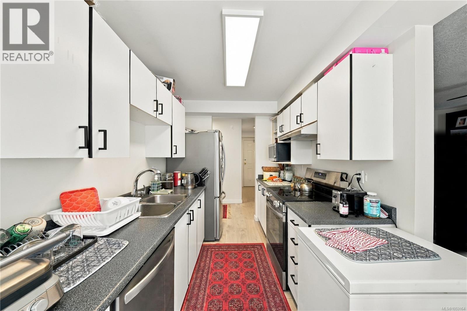 212 545 Manchester Road, Victoria