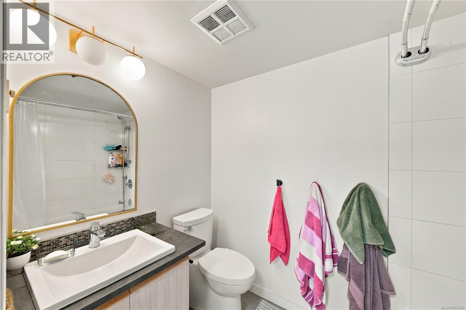 212 545 Manchester Road, Victoria