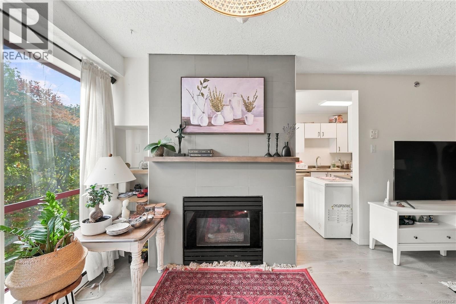 212 545 Manchester Road, Victoria