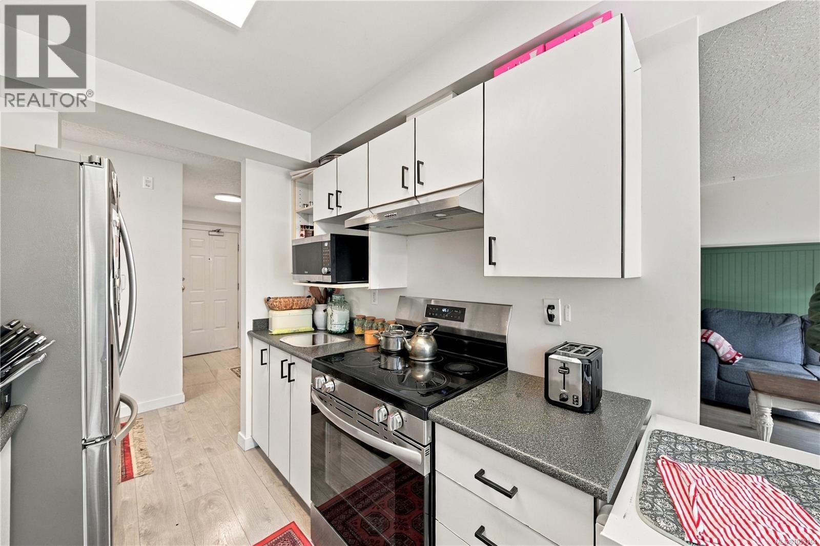 212 545 Manchester Road, Victoria