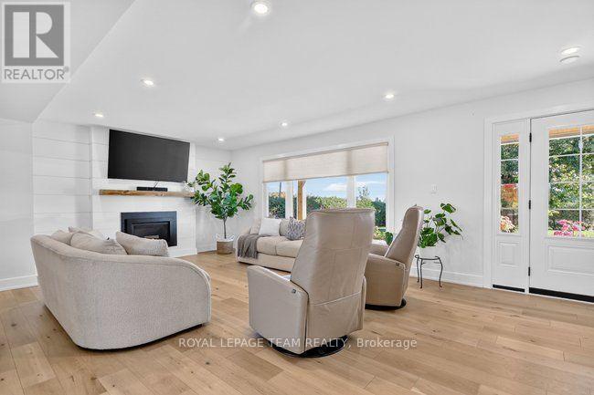 4 Bed, 3 Bath House for Sale in Ottawa – 2710 RIVER ROAD, Ottawa – MLS# X13745966 - Image 5