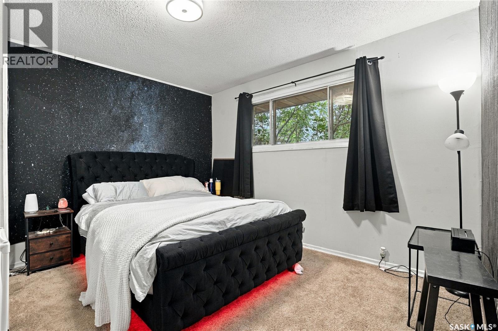 2325 Wiggins AVENUE S, Saskatoon — photo 9