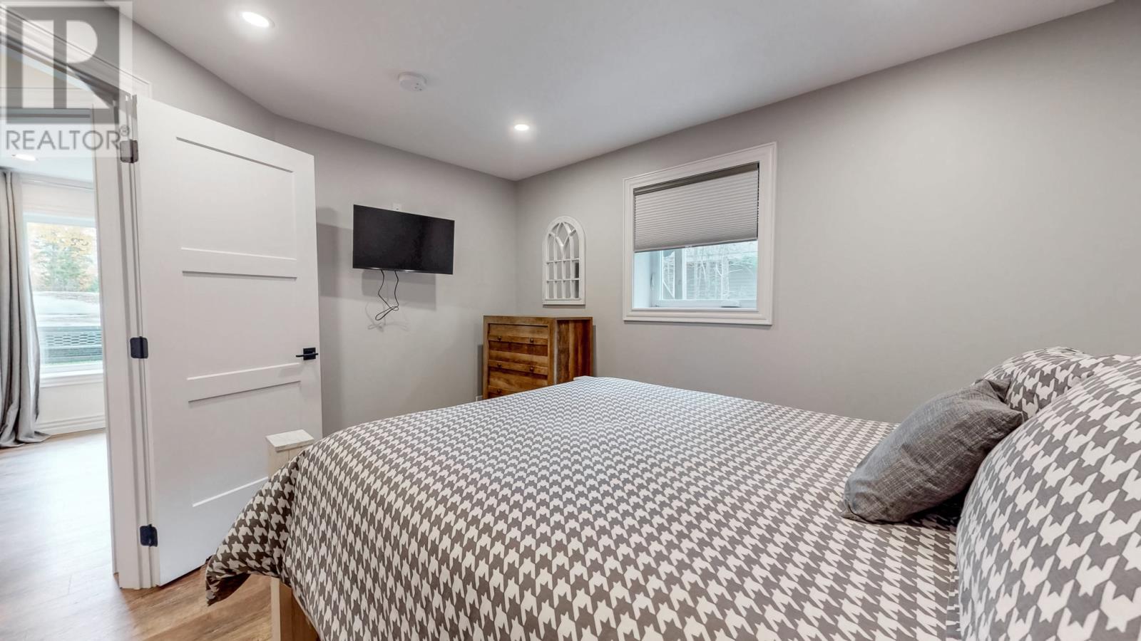 35 Southern Shore Drive - 35