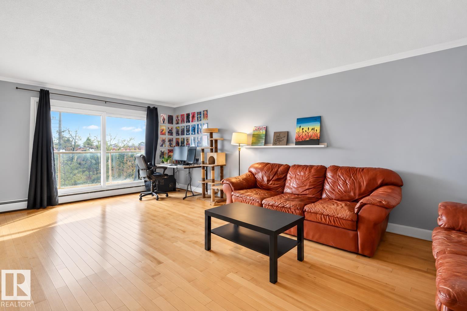 #402 9925 83 AV NW, photo 11 of 23