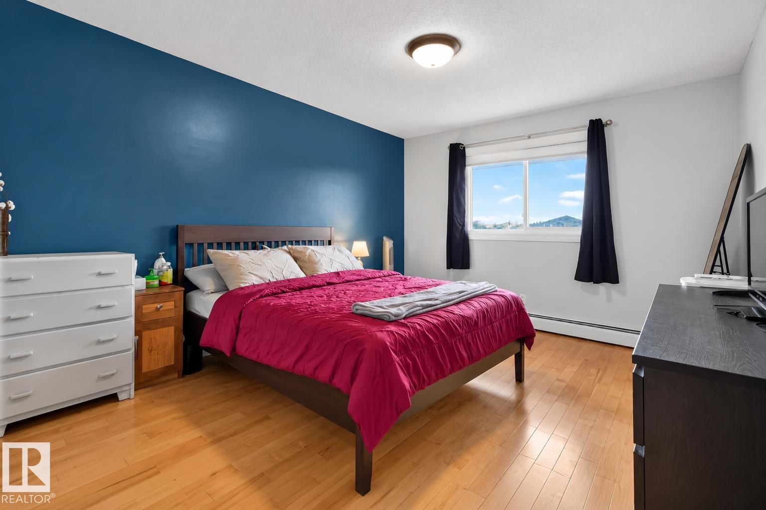 #402 9925 83 AV NW, photo 13 of 23
