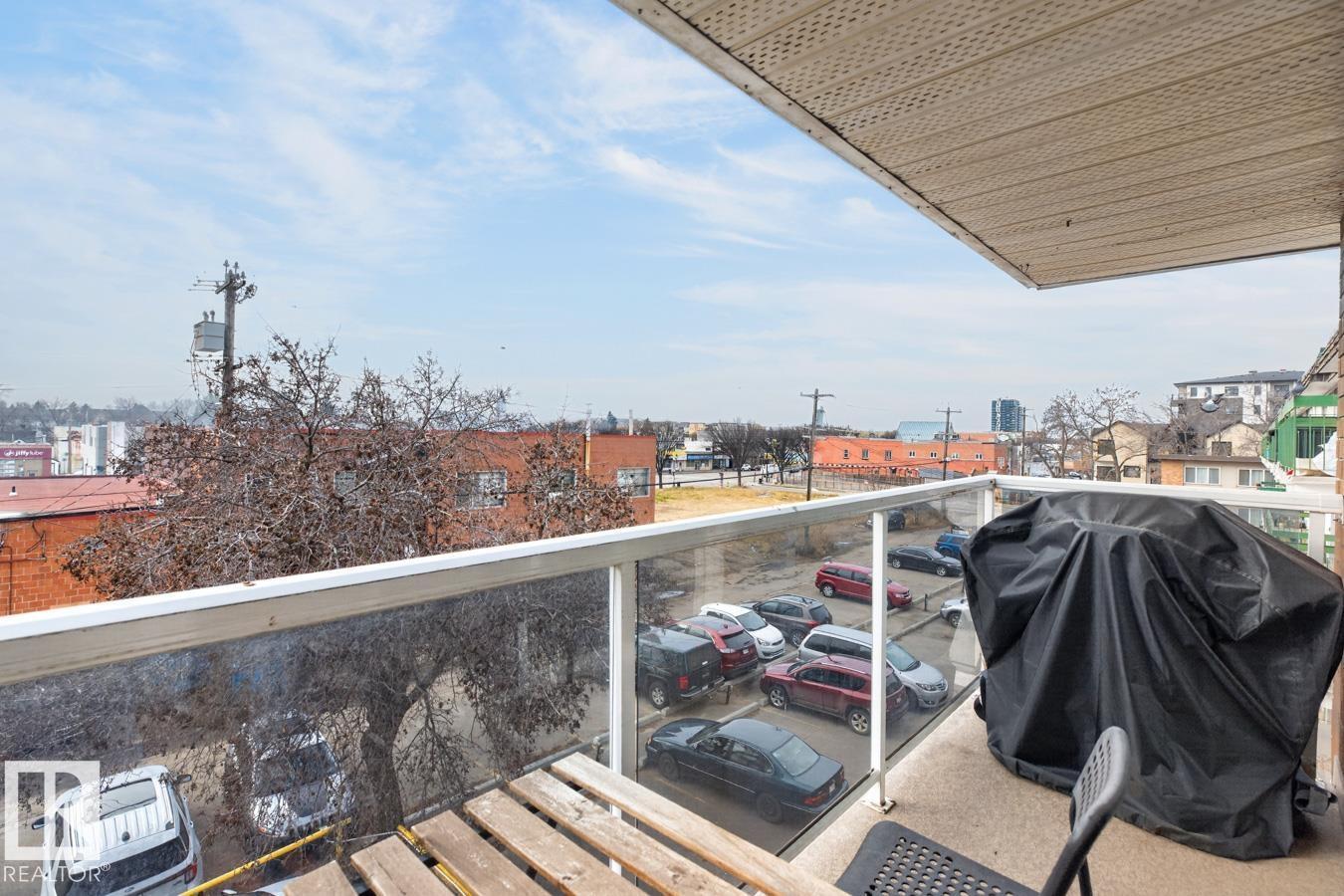 #402 9925 83 AV NW, photo 19 of 23