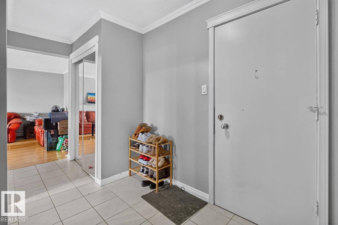 #402 9925 83 AV NW, photo 5 of 23