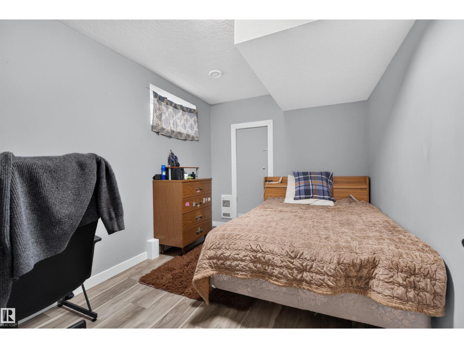 12711 90 ST NW, photo 19 of 27
