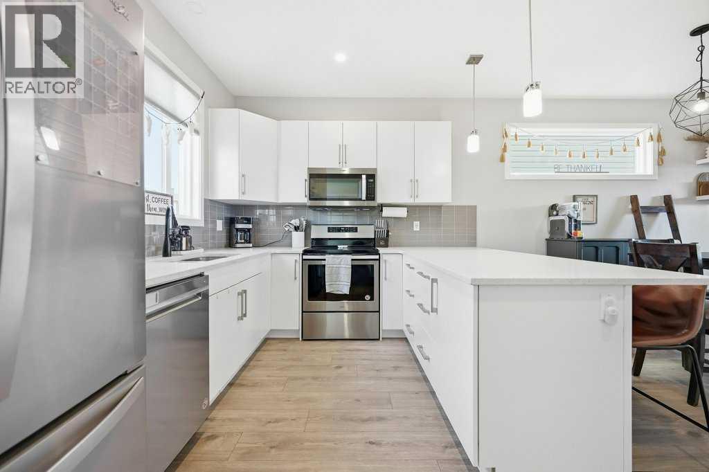 313 Seton Circle SE, photo 5 of 36