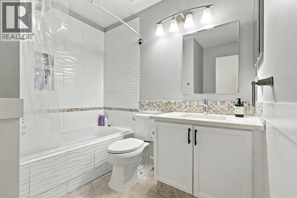 60 Hidden Green NW, Calgary — photo 18