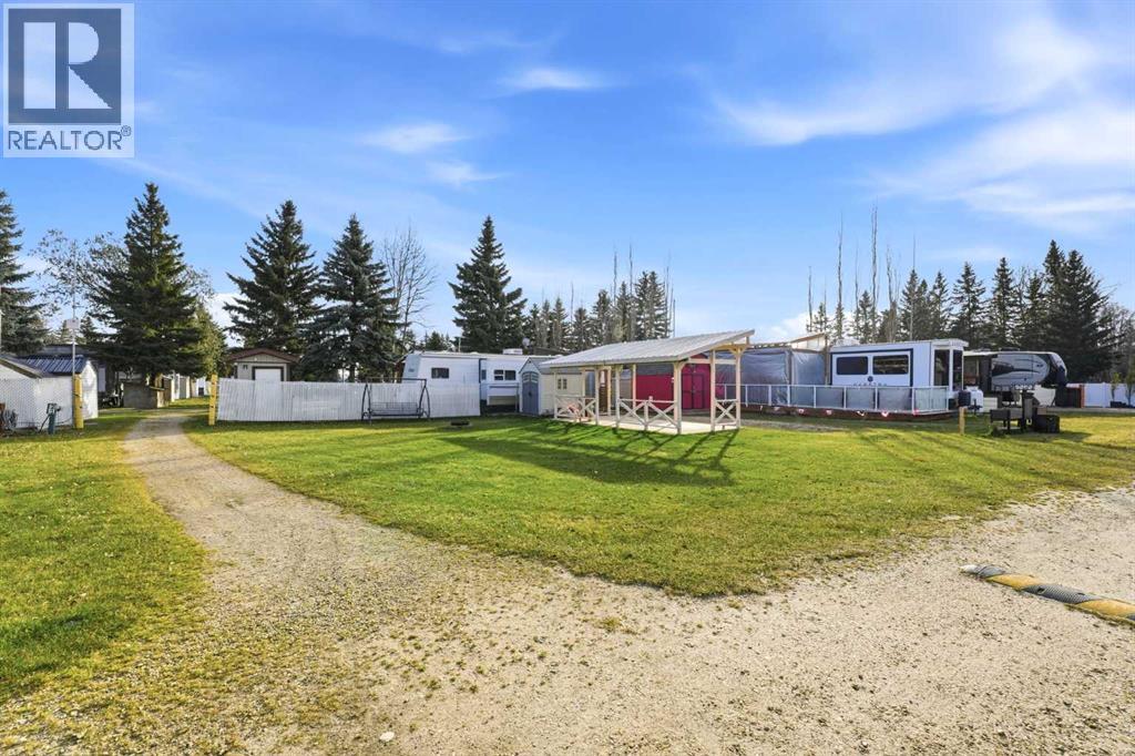 Listing photo – 22, 12040 Township Road 422, Rural Ponoka County