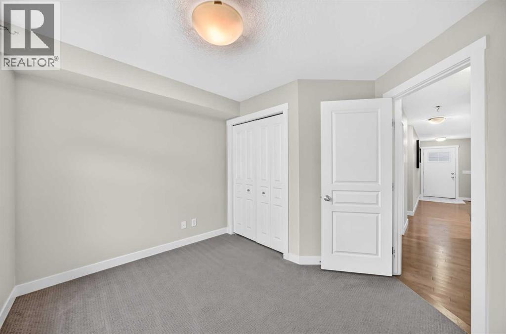 1042 Mckenzie Towne Villas SE photo 21