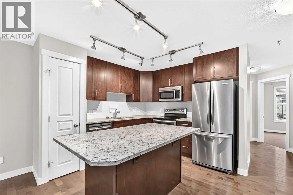 1042 Mckenzie Towne Villas SE photo 5