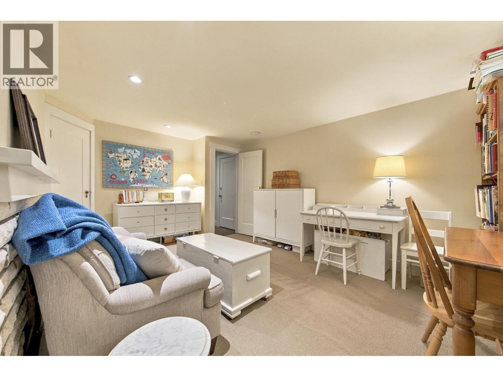 226 Peveril Avenue, Vancouver — photo 17