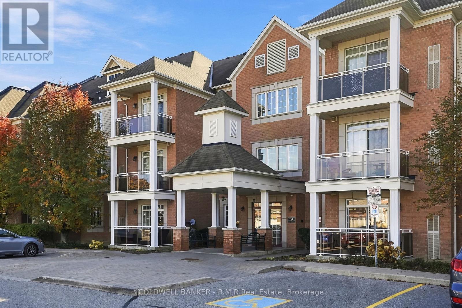 318- 54 Harvey Johnston Way, Whitby, ON photo 2