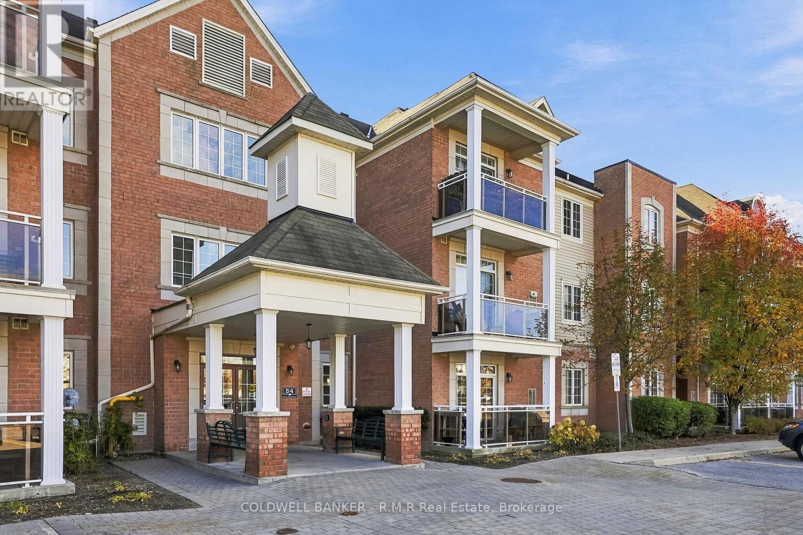 318- 54 Harvey Johnston Way, Whitby, ON photo 3