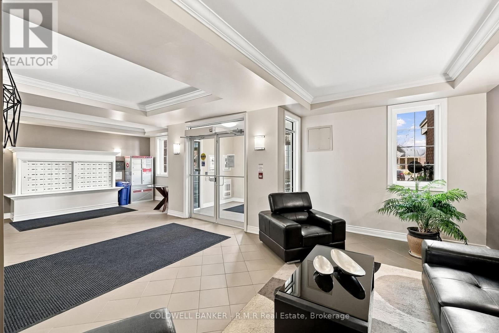 318- 54 Harvey Johnston Way, Whitby, ON photo 5