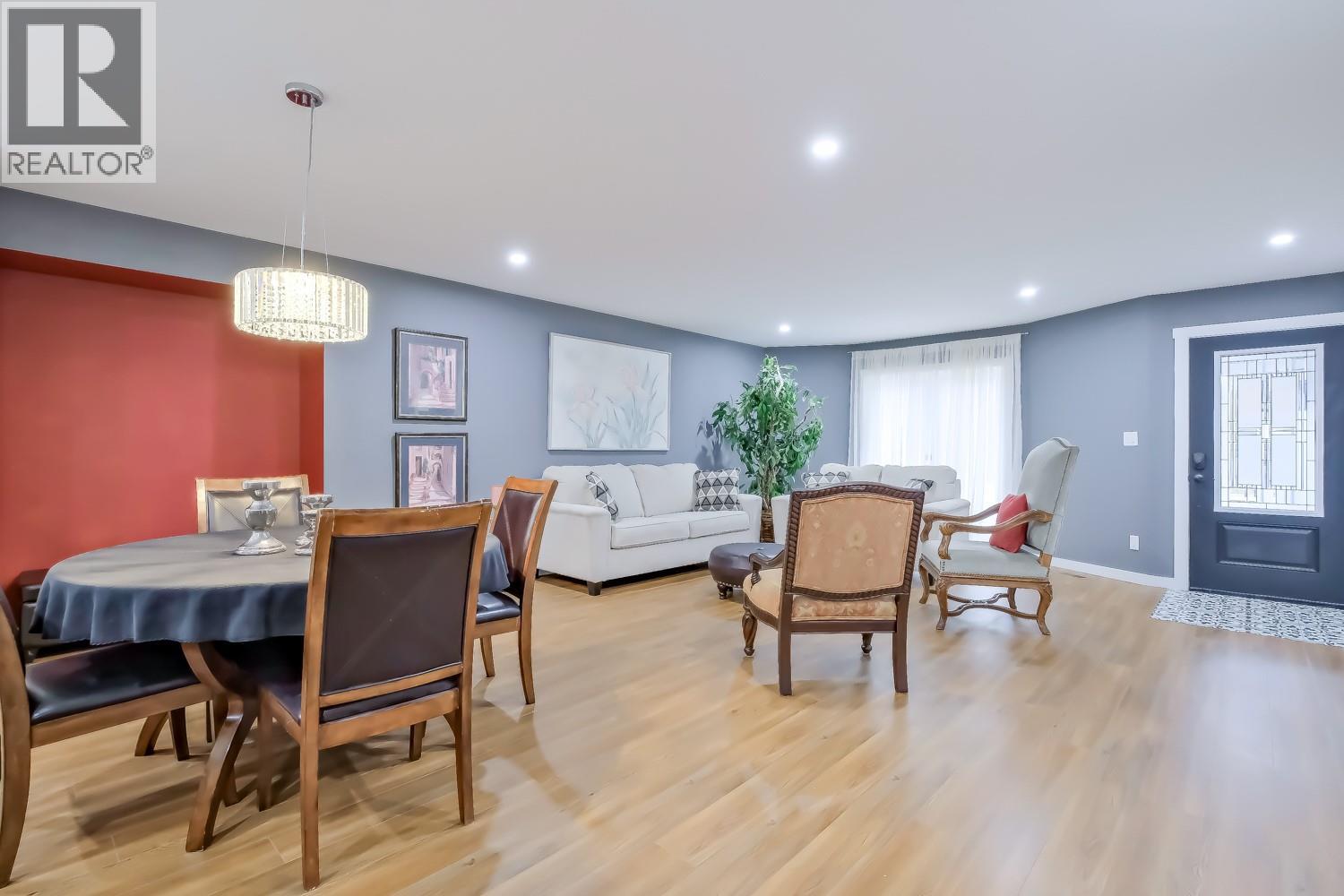 2830 PARIS Street, Penticton - Image 1