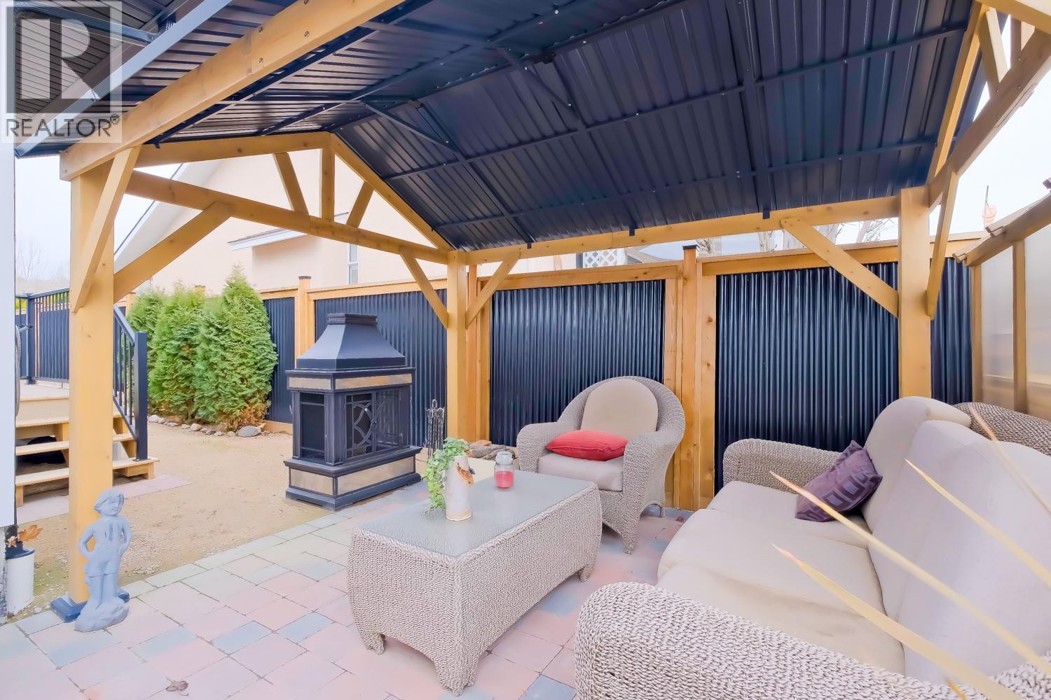 2830 PARIS Street, Penticton - Image 1