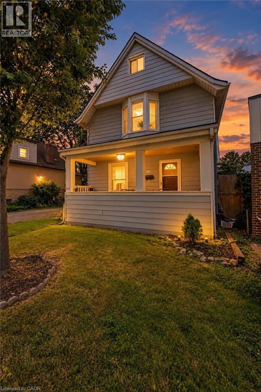 Photo of 372 BEACH Road