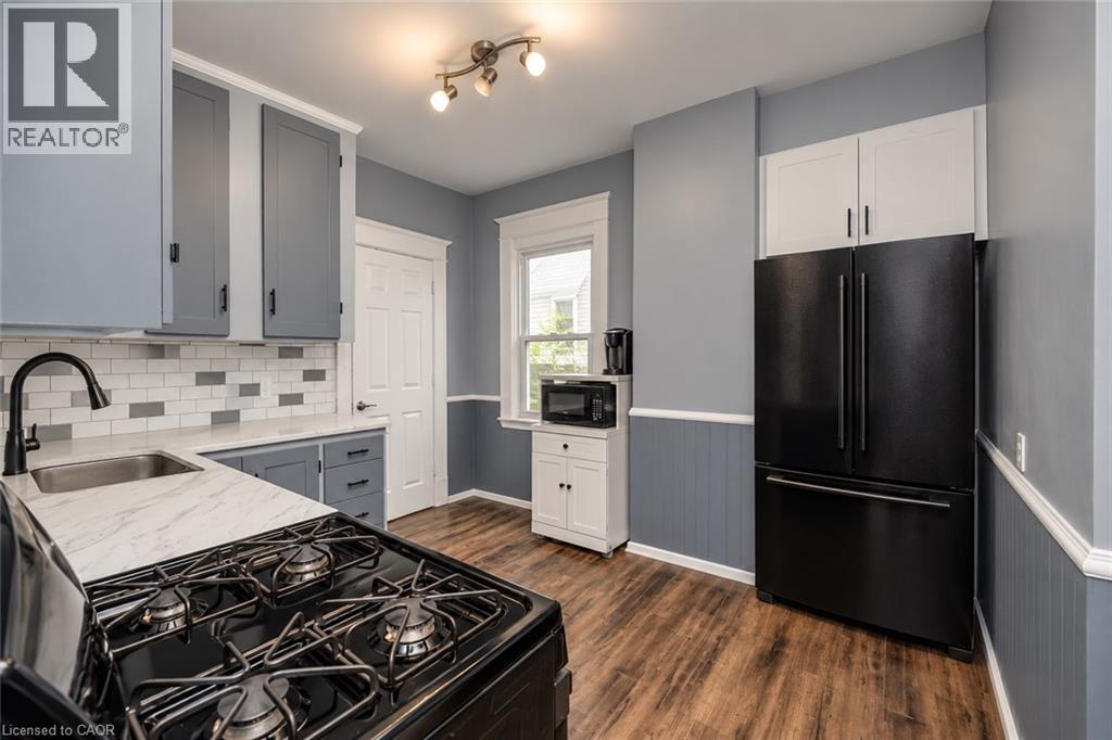 372 BEACH Road - 10