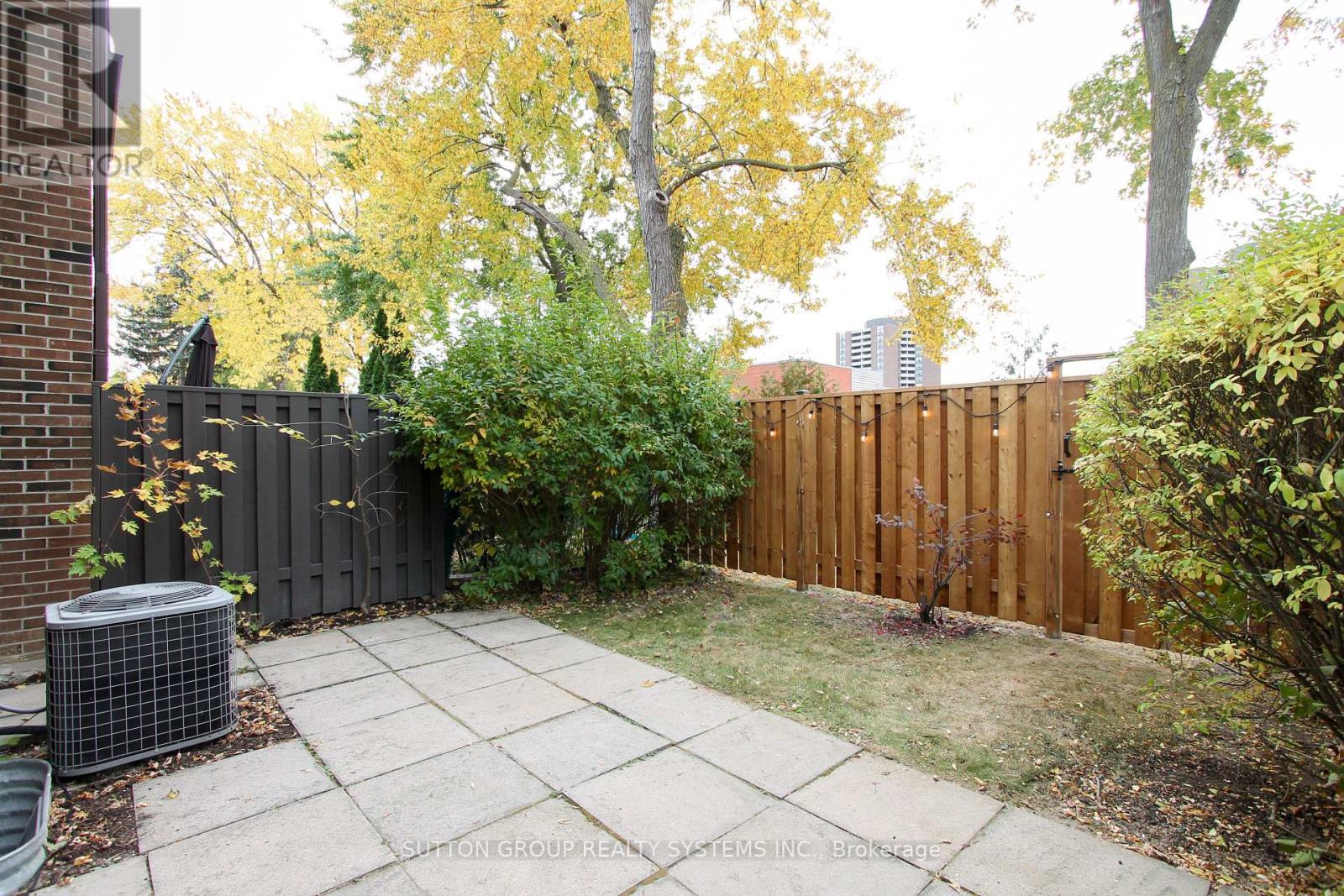 26- 1951 Rathburn Road East, Mississauga, ON photo 36