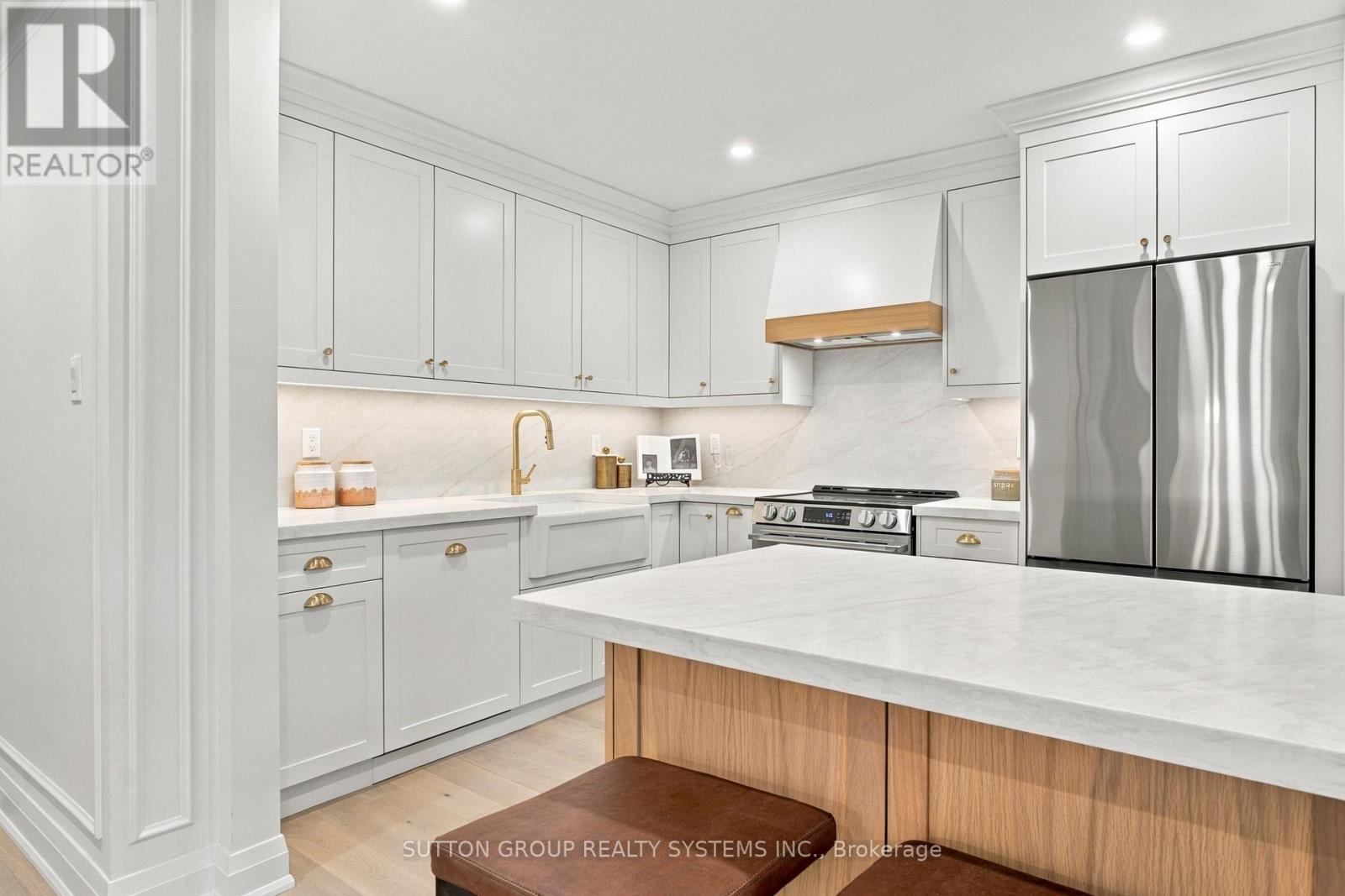 Photo of 26 - 1951 RATHBURN ROAD E