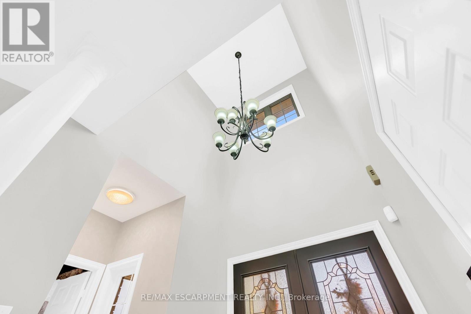 186 Southbrook Drive, Hamilton, ON photo 13