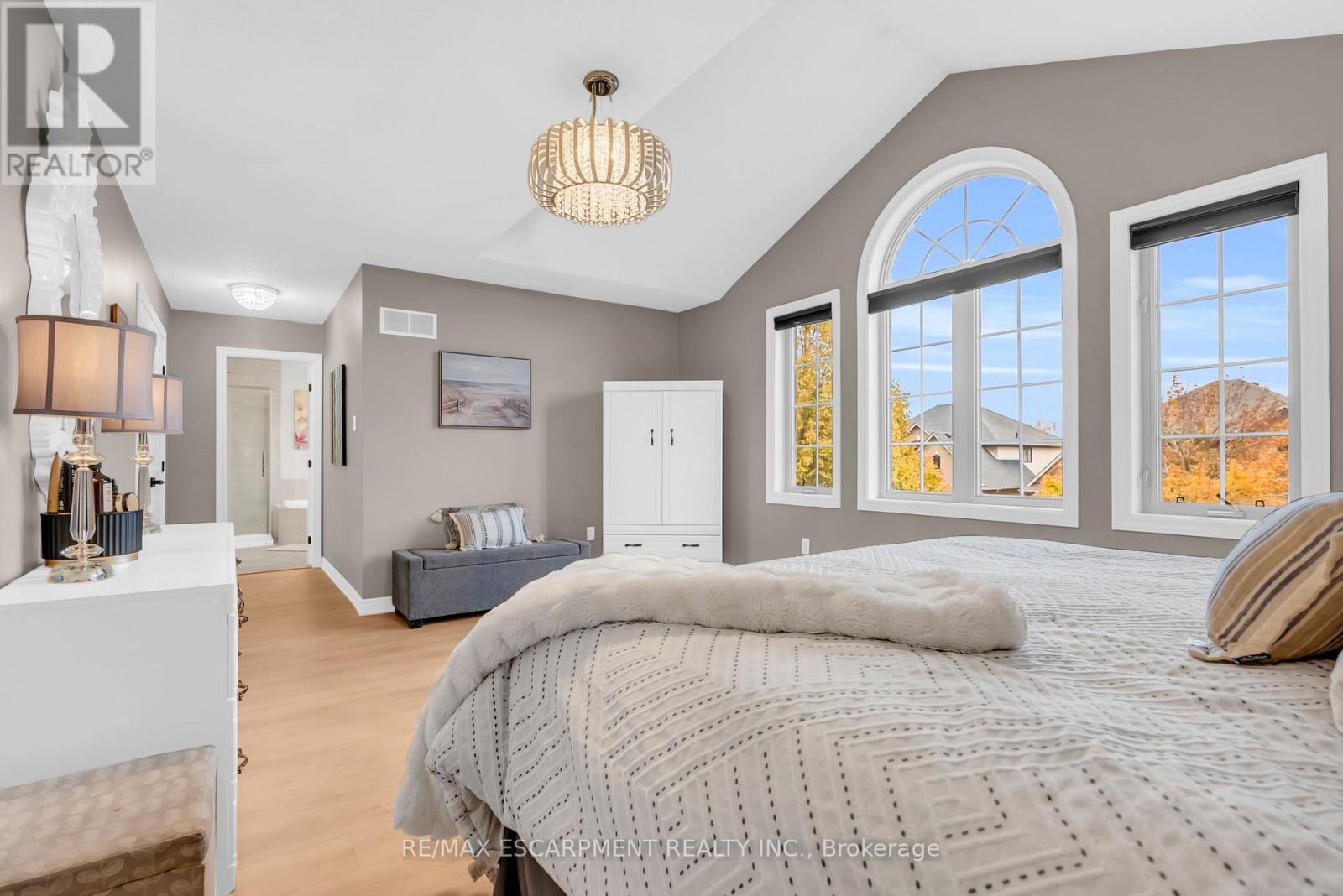 186 Southbrook Drive, Hamilton, ON photo 32