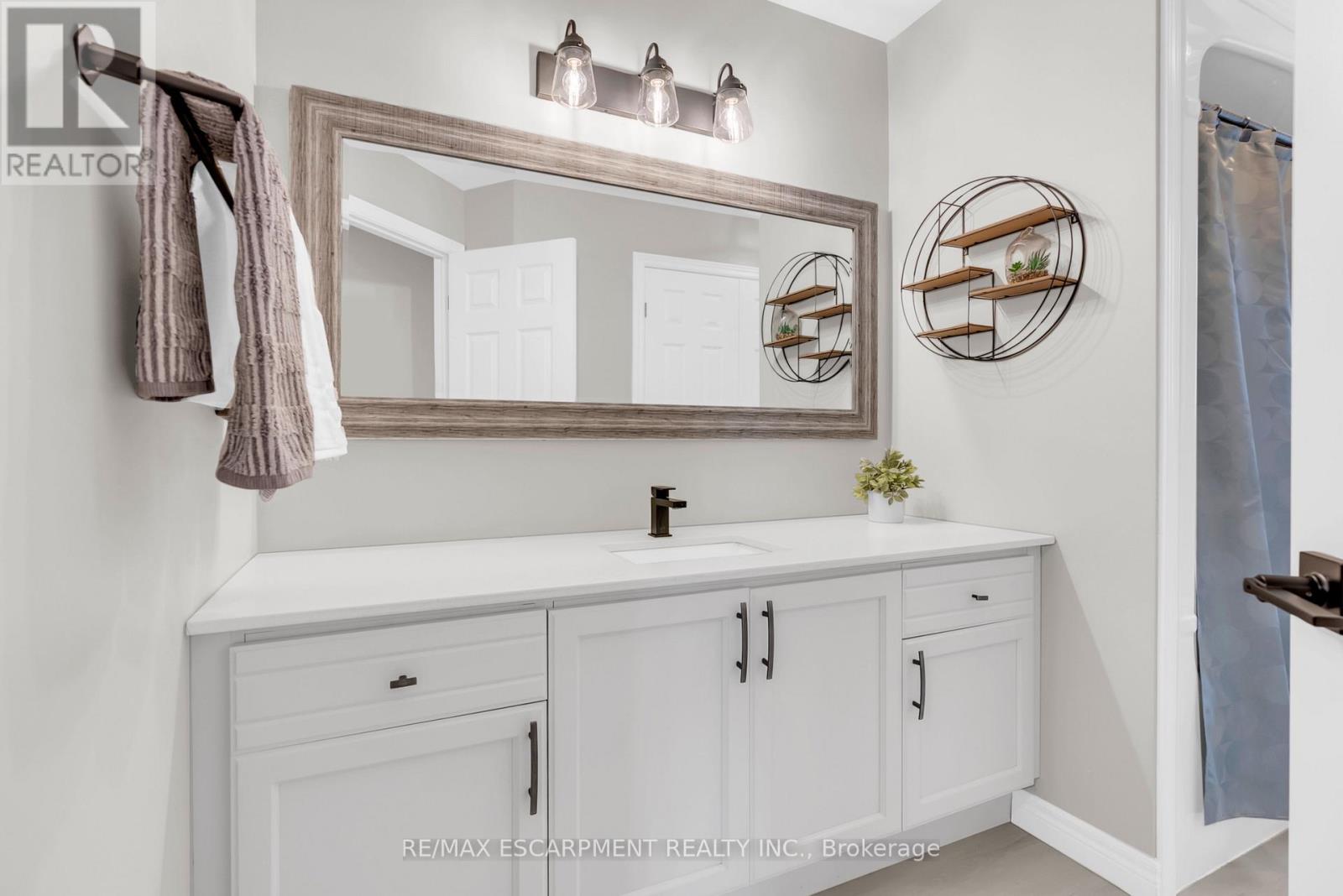186 Southbrook Drive, Hamilton, ON photo 37