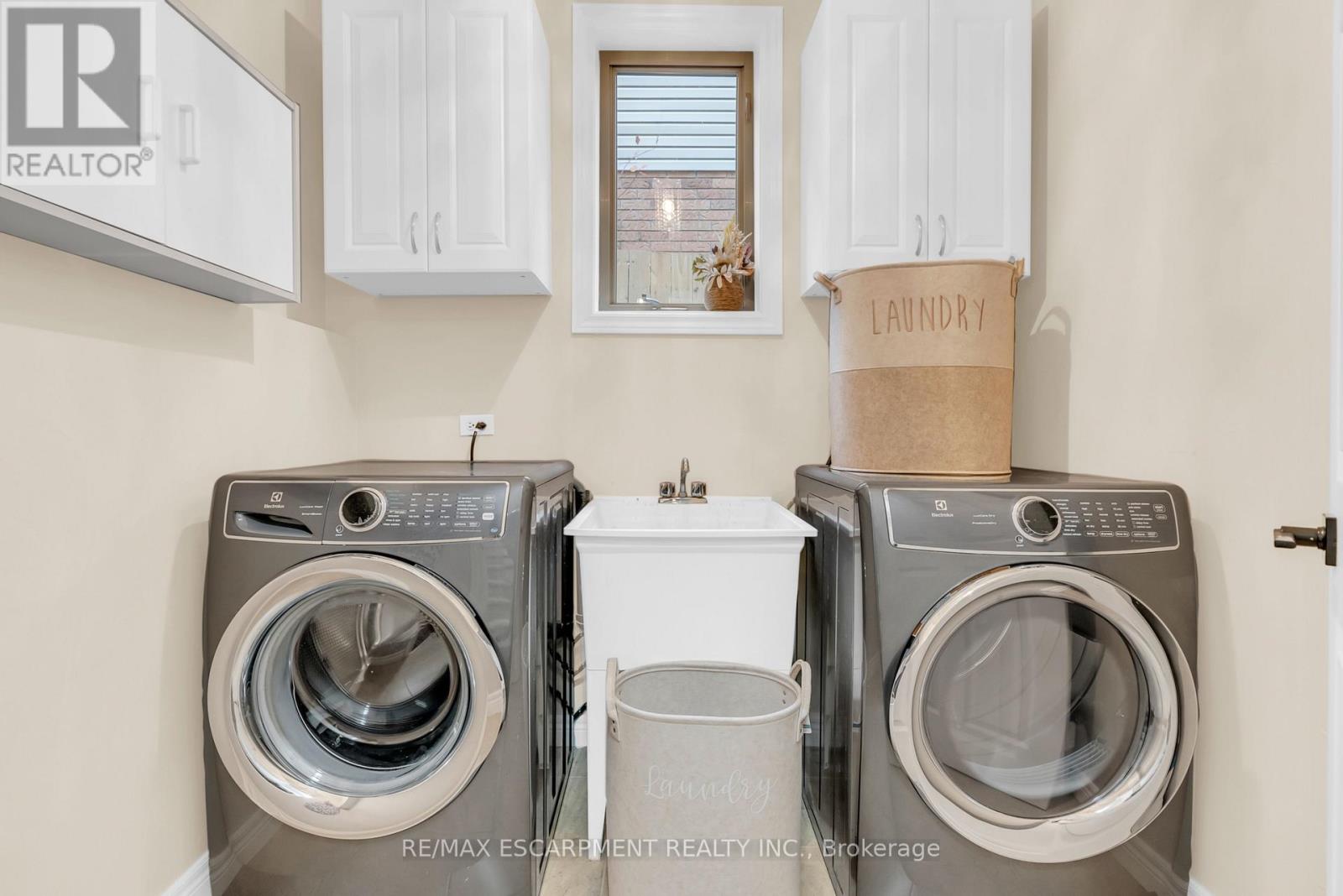 186 Southbrook Drive, Hamilton, ON photo 40