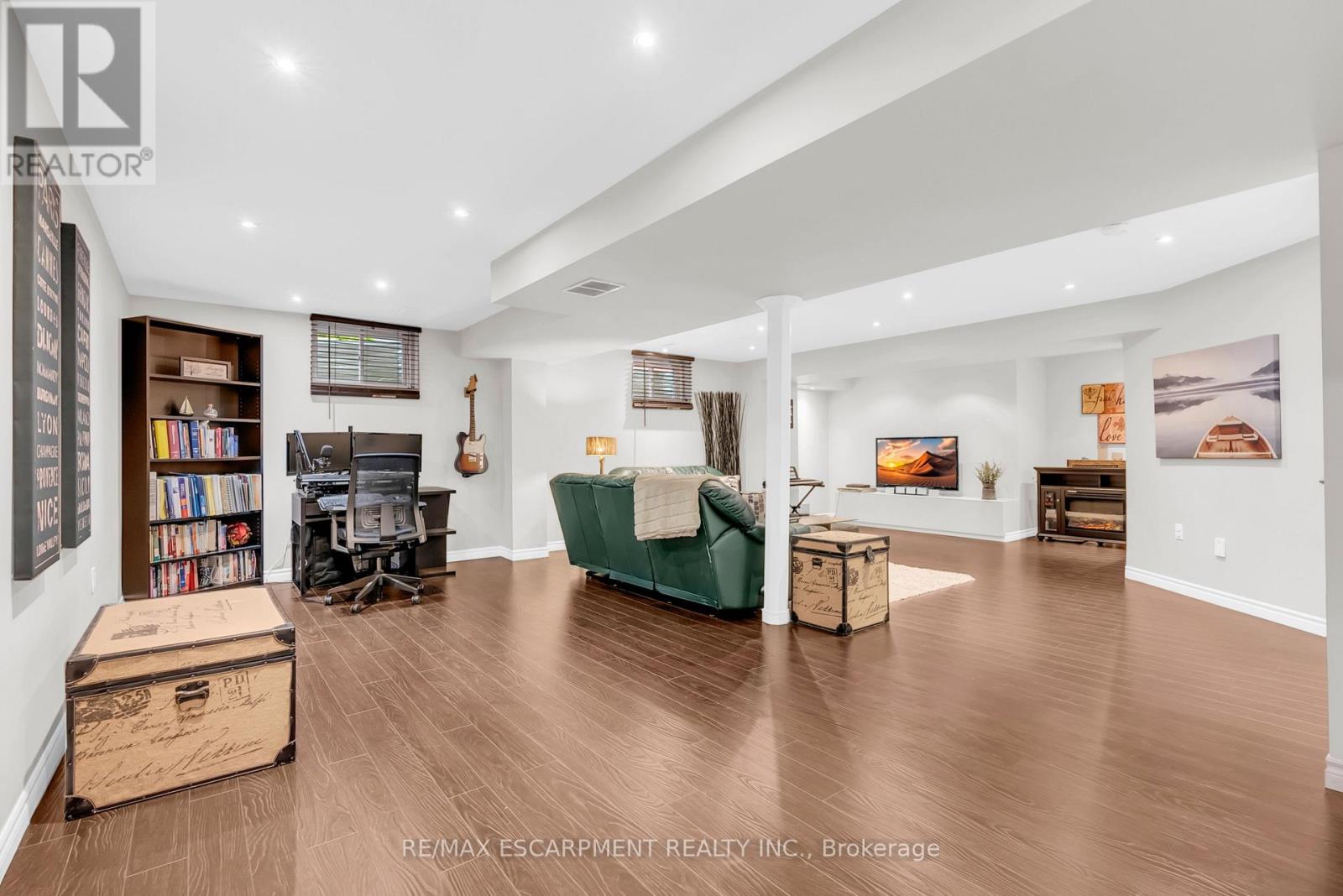 186 Southbrook Drive, Hamilton, ON photo 42