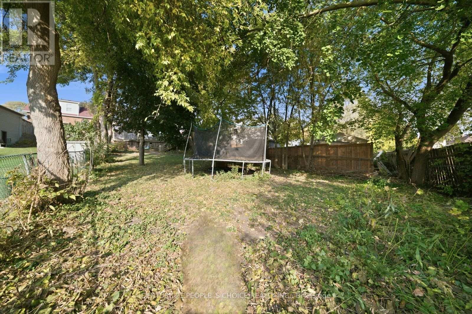 259 West Street, Brantford, ON photo 37
