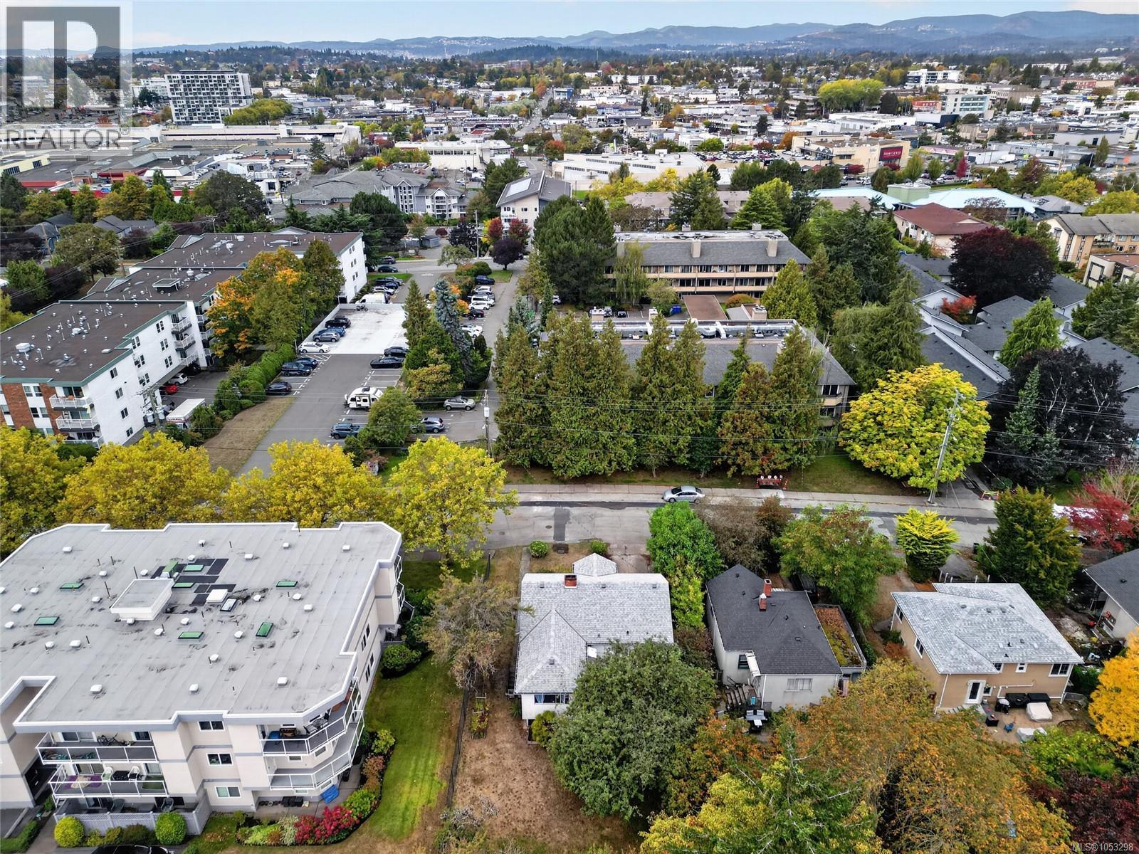  3219 RUTLEDGE Street, Saanich