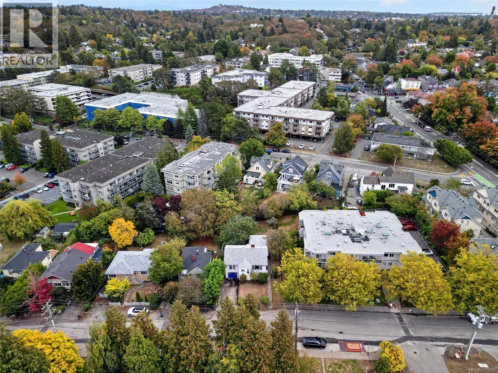  3219 RUTLEDGE Street, Saanich
