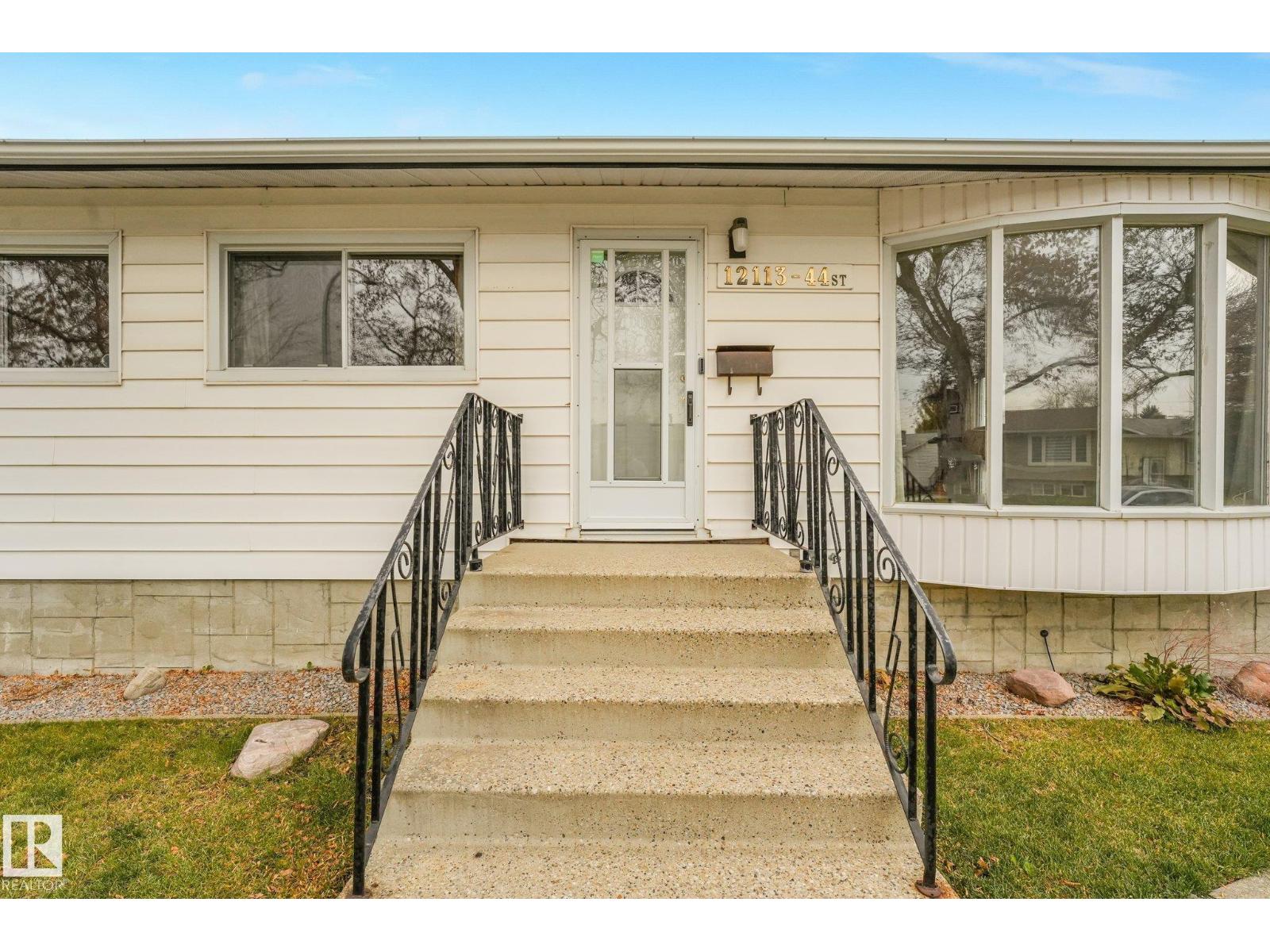 Property photograph 4 for MLS E4514553