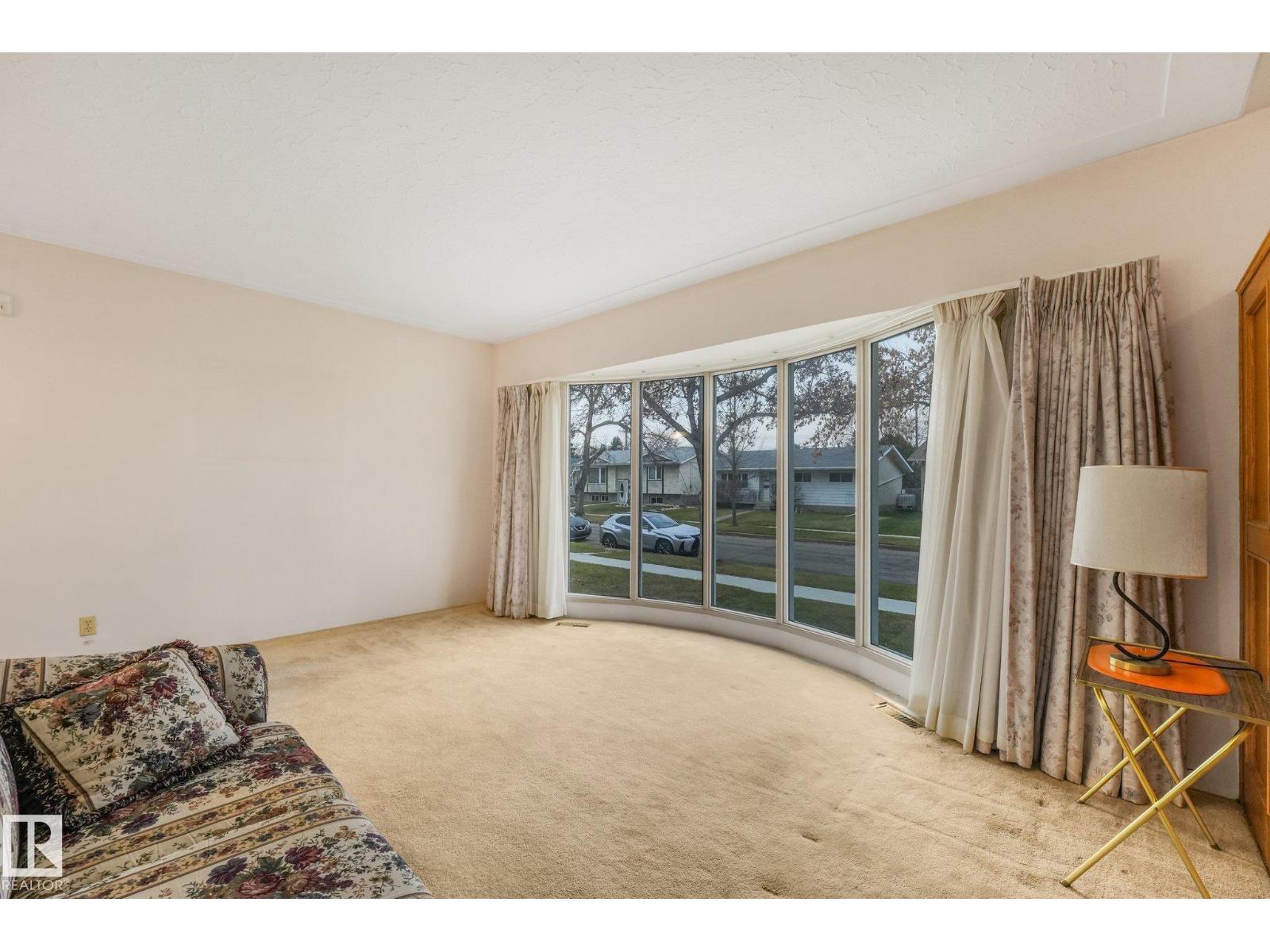 Property photograph 7 for MLS E4514553