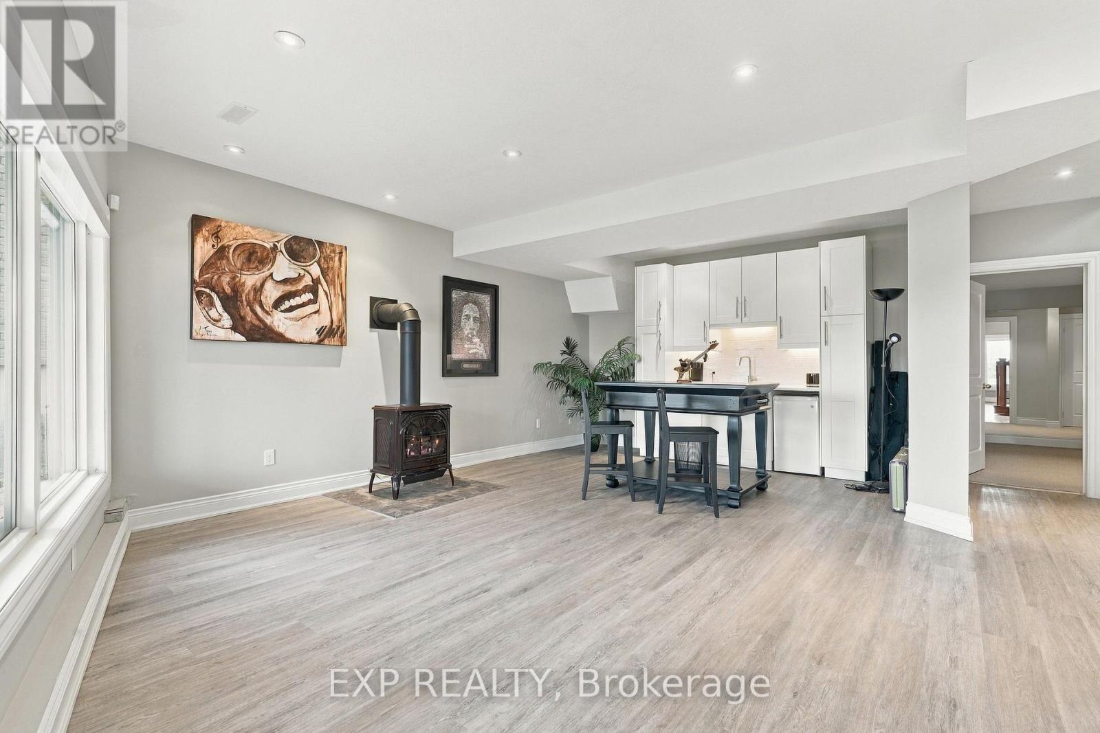 220 River Road, Wasaga Beach photo 37