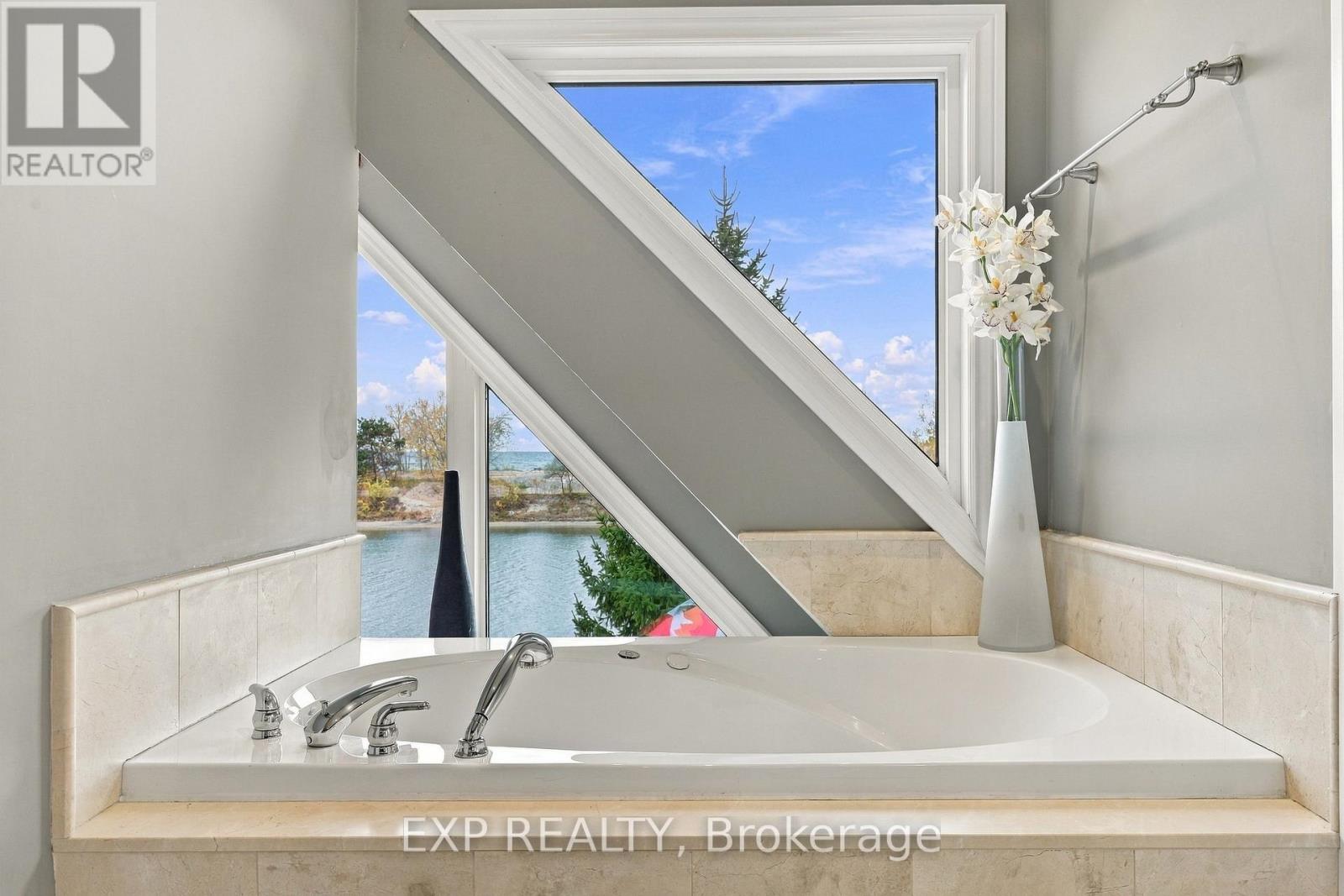 220 River Road, Wasaga Beach photo 32