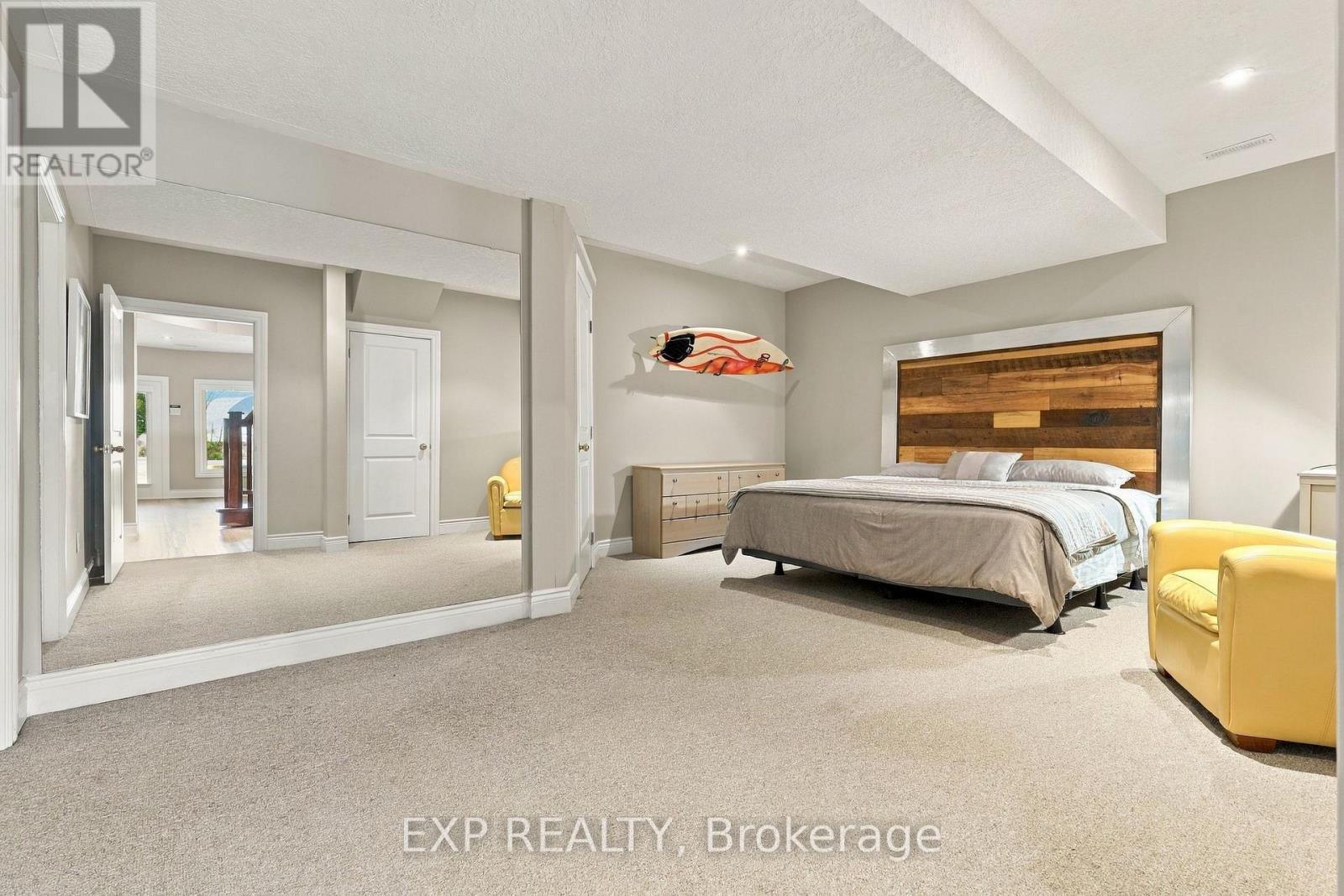 220 River Road, Wasaga Beach photo 39