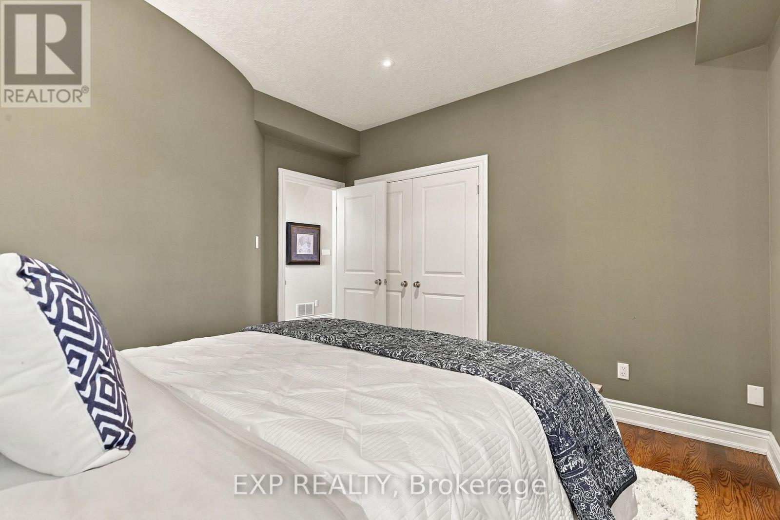 220 River Road East, Wasaga Beach, ON photo 42