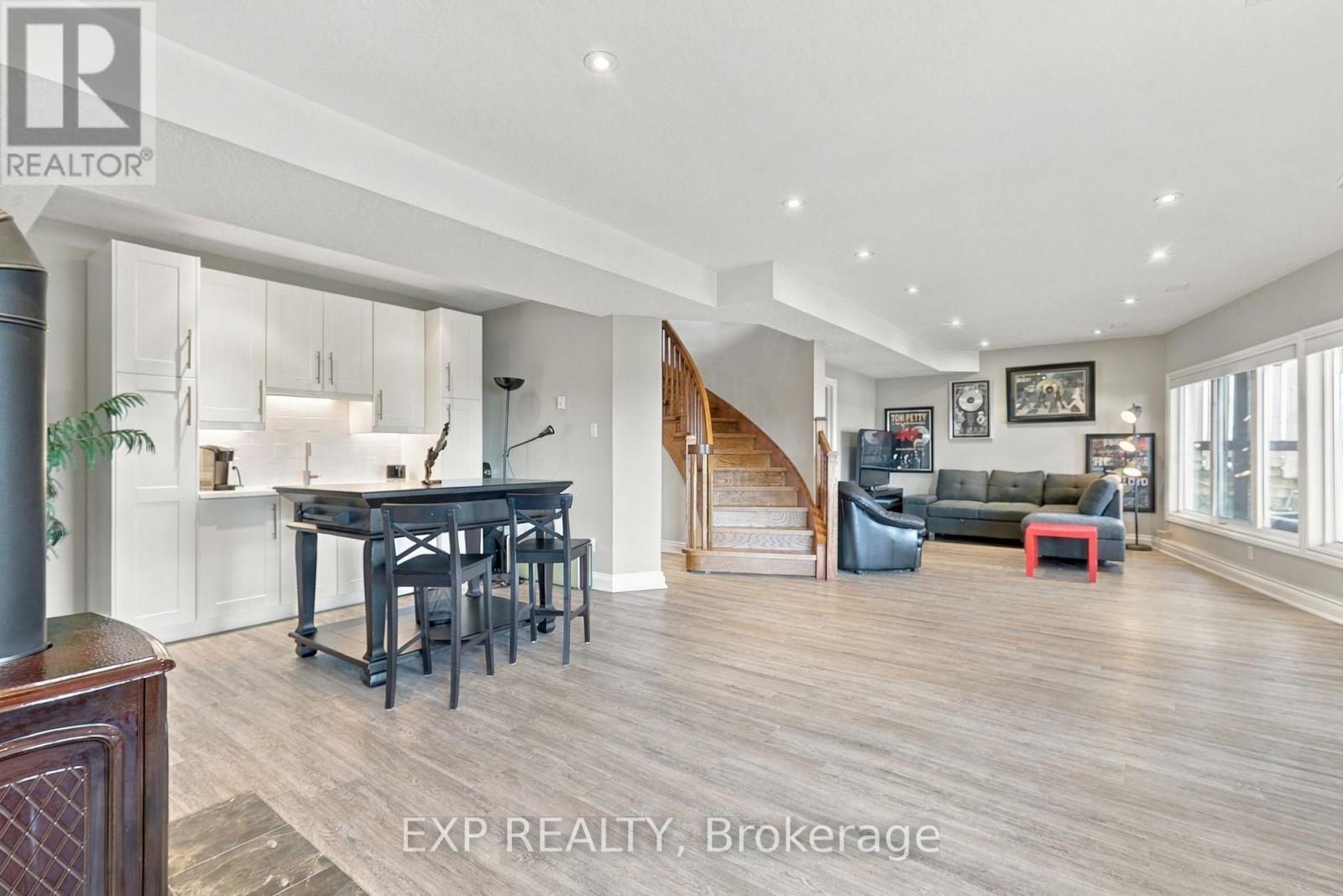 220 River Road, Wasaga Beach photo 38