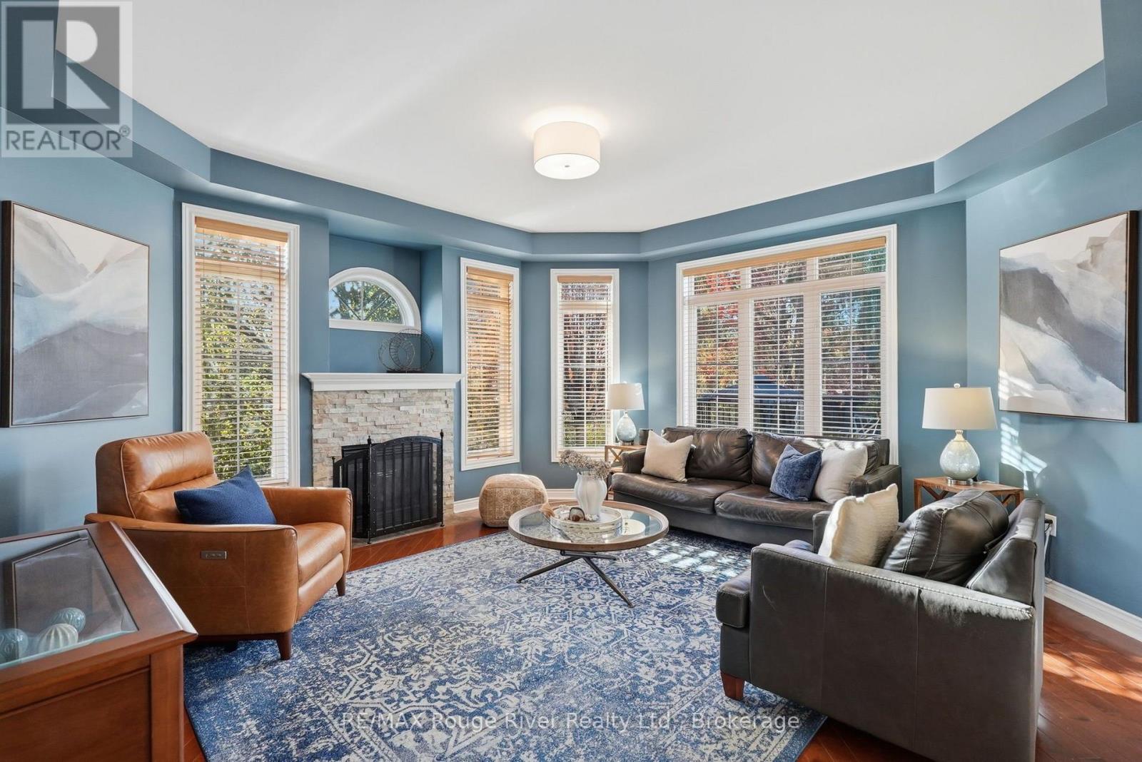 8 Jessie Court, Whitby, ON photo 12