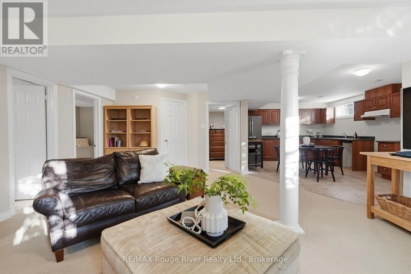 8 Jessie Court, Whitby, ON photo 34