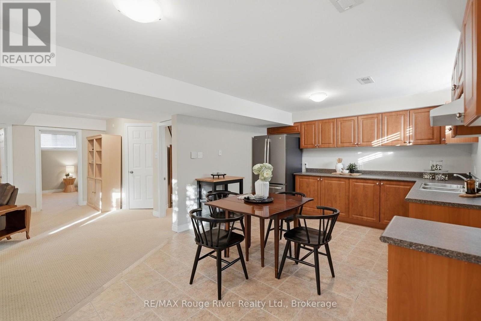 8 Jessie Court, Whitby, ON photo 36